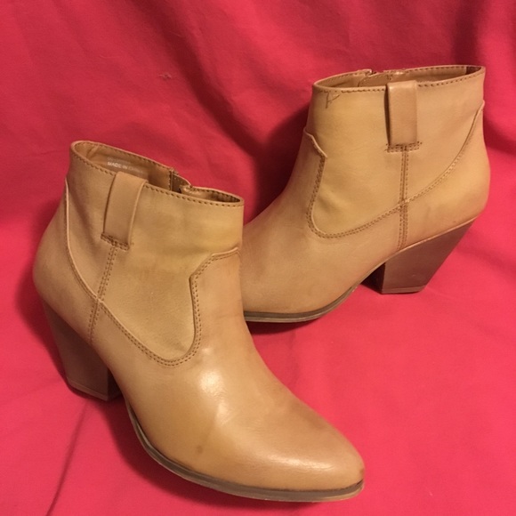 Forever 21 Cute Booties - Picture 3 of 8